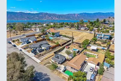 307 N Lowell, Lake Elsinore, CA 92530 - Photo 35