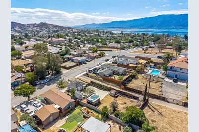307 N Lowell, Lake Elsinore, CA 92530 - Photo 37