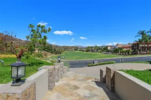 22499 Bear Creek Dr, Murrieta, CA 92562 - Photo 3