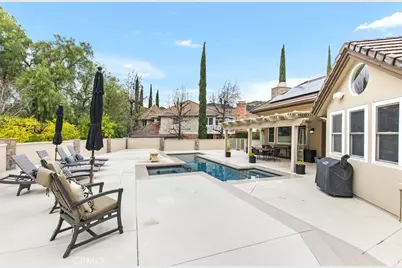 22499 Bear Creek Drive, Murrieta, CA 92562 - Photo 37