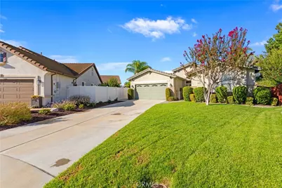 30279 Ravenswood Circle, Murrieta, CA 92563 - Photo 5
