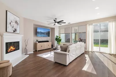 36935 Cordella Ln, Murrieta, CA 92563 - Photo 9