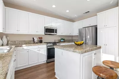 36935 Cordella Ln, Murrieta, CA 92563 - Photo 13