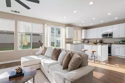 36935 Cordella Ln, Murrieta, CA 92563 - Photo 11