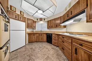 1525 W Oakland Ave, Hemet, CA 92543 - Photo 11