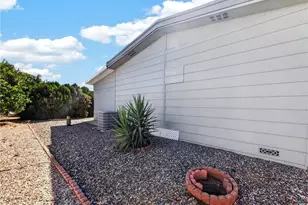 1525 W Oakland Ave, Hemet, CA 92543 - Photo 19