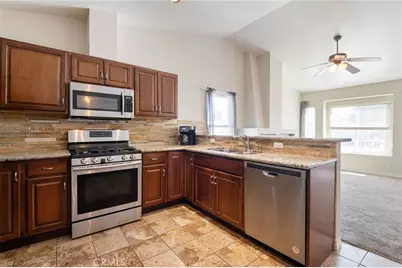 39770 Sunrose Drive, Murrieta, CA 92562 - Photo 7