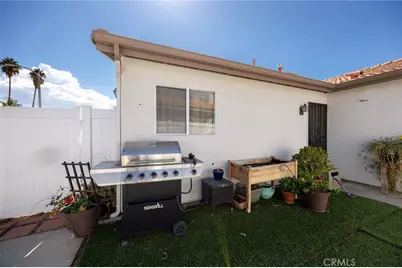 1083 Sombra Way, San Jacinto, CA 92582 - Photo 15