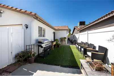 1083 Sombra Way, San Jacinto, CA 92582 - Photo 13