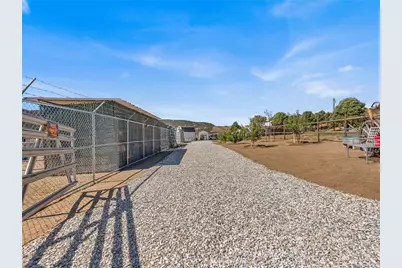 45675 Falling Springs, Baldwin Lake, CA 92314 - Photo 21
