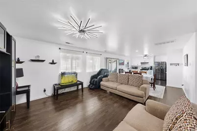 702 Gloriosa Avenue, Perris, CA 92571 - Photo 7