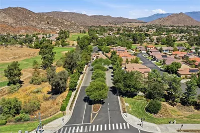 140 McCarron, Hemet, CA 92545 - Photo 31