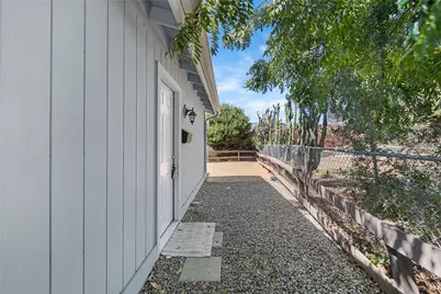 24386 Cornstalk Road, Wildomar, CA 92595 - Photo 27