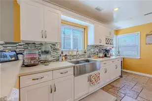 10247 Jackson Ave, South Gate, CA 90280 - Photo 11