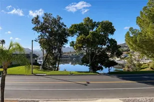 30295 Longhorn Dr, Canyon Lake, CA 92587 - Photo 9