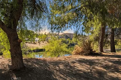 30295 Longhorn Drive, Canyon Lake, CA 92587 - Photo 19