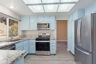 24024 Alvita, Murrieta, CA 92562 - Photo 11