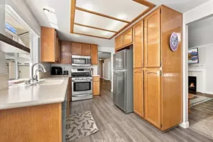 40472 Via Amapola, Murrieta, CA 92562 - Photo 17