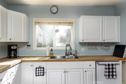 34740 Via Carnaghi, Wildomar, CA 92595 - Photo 13