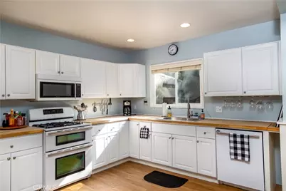 34740 Via Carnaghi, Wildomar, CA 92595 - Photo 11