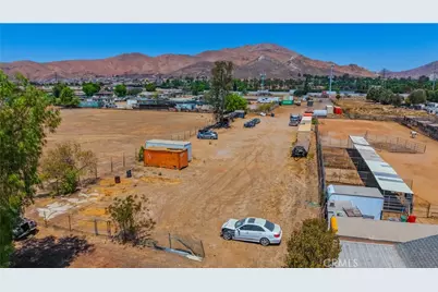 7081 Valley Way, Jurupa Valley, CA 92509 - Photo 5