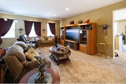 984 Paintbrush, Hemet, CA 92545 - Photo 5