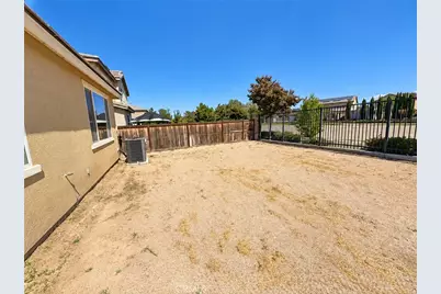 15255 Riverview, Victorville, CA 92394 - Photo 13