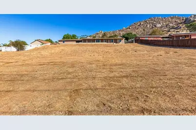 30347 Arrowview Drive, Homeland, CA 92548 - Photo 5