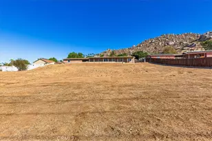 30347 Arrowview Dr, Homeland, CA 92548 - Photo 5