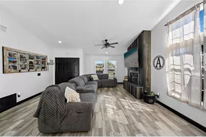 24323 Kentucky Derby Way, Murrieta, CA 92562 - Photo 5