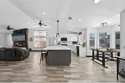24323 Kentucky Derby Way, Murrieta, CA 92562 - Photo 9