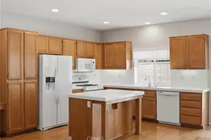 31404 Tulette Ln, Winchester, CA 92596 - Photo 17
