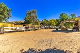 40542 Quiet Hills, Hemet, CA 92544 - Photo 41