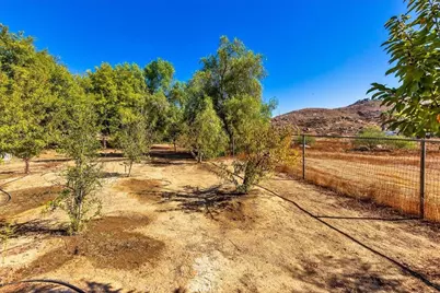 40542 Quiet Hills, Hemet, CA 92544 - Photo 45