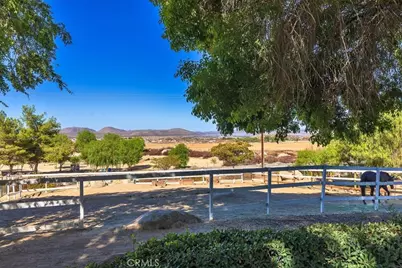 40542 Quiet Hills, Hemet, CA 92544 - Photo 43