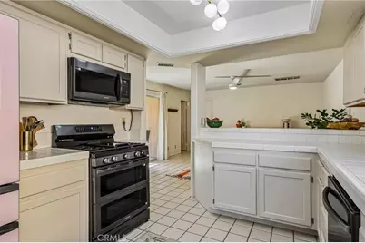 37394 Cole Creek Court, Murrieta, CA 92562 - Photo 9
