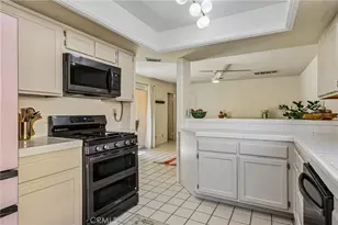 37394 Cole Creek Ct, Murrieta, CA 92562 - Photo 9