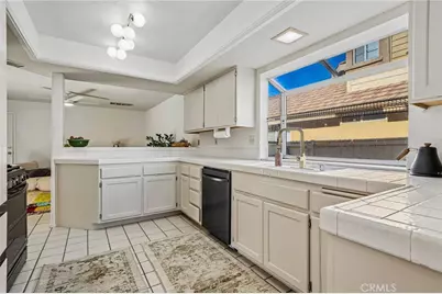 37394 Cole Creek Court, Murrieta, CA 92562 - Photo 7