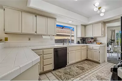 37394 Cole Creek Court, Murrieta, CA 92562 - Photo 13