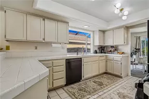 37394 Cole Creek Ct, Murrieta, CA 92562 - Photo 13