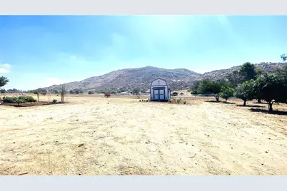 23711 California Avenue, Hemet, CA 92545 - Photo 41