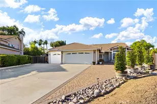 25586 Corte Colina, Murrieta, CA 92563 - Photo 3