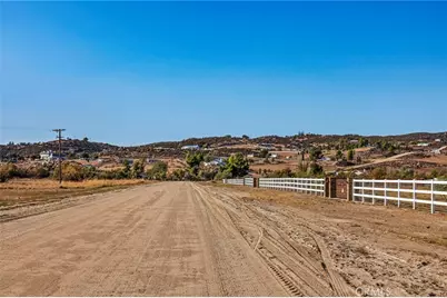 41250 Lakeshore Boulevard, Aguanga, CA 92536 - Photo 9