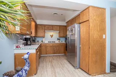785 S Thompson, Hemet, CA 92543 - Photo 5
