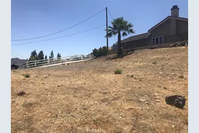 22747 Inspiration Point, Canyon Lake, CA 92587 - Photo 3