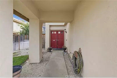 30371 Falcon Point Ct, Murrieta, CA 92563 - Photo 5