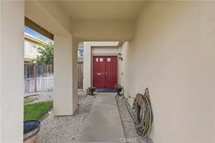 30371 Falcon Point Ct, Murrieta, CA 92563 - Photo 5