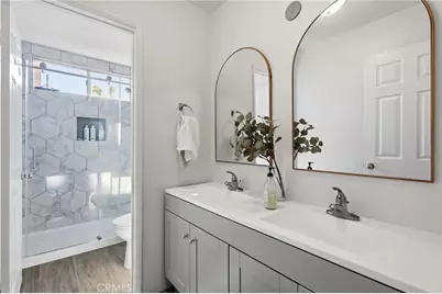 30371 Falcon Point Ct, Murrieta, CA 92563 - Photo 17