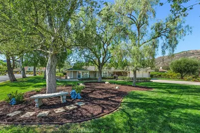 22833 Hidden Creek Court, Murrieta, CA 92562 - Photo 3