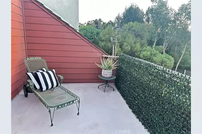 3200 W Riverside Drive #M, Burbank, CA 91505 - Photo 15